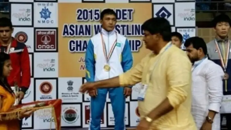 Борец Мерей Бекенов стал чемпионом Азии среди кадетов  