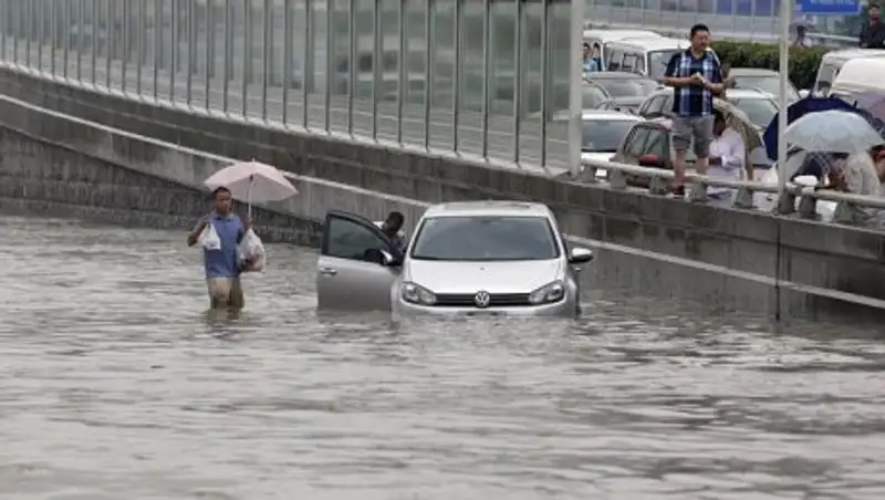 В Китае число погибших из-за проливных дождей достигло 186 человек