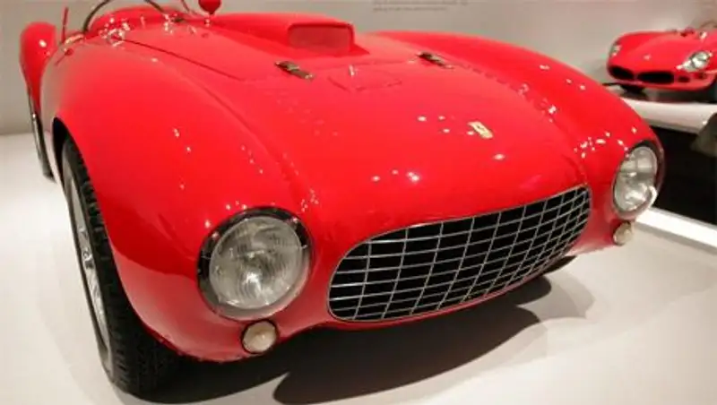 Раритетный Ferrari продан на аукционе в Великобритании за рекордную сумму