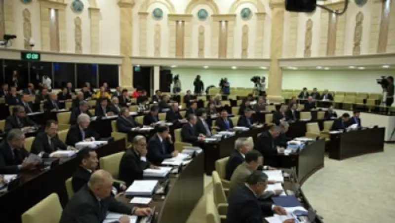 Сенат ратифицировал Договор о присоединении Армении к ЕАЭС