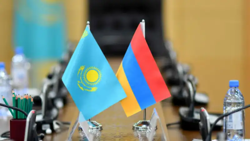 Закон о присоединении Армении к соглашению о единой форме техпаспорта в ЕАЭС подписал Токаев