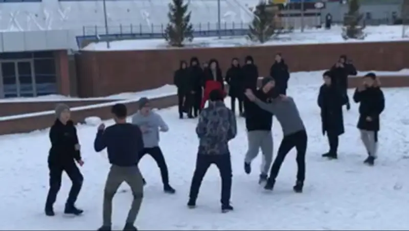 Массовая драка школьников произошла в Уральске