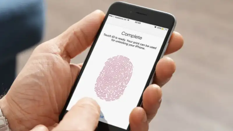 Пароль от смартфона можно узнать, подслушав прикосновения пальца к экрану