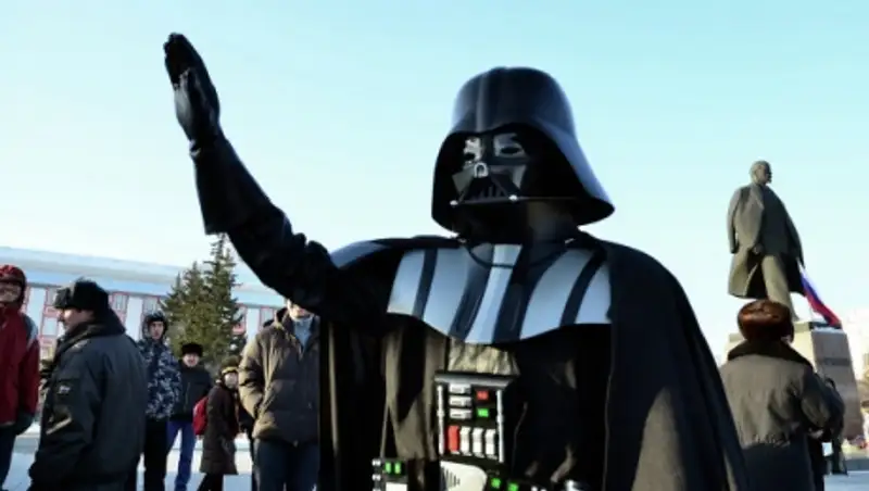 Порошенко рассмотрит петицию о назначении Дарта Вейдера премьером