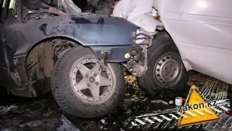 Трое молодых парней погибли в ДТП под Алматы (18+)