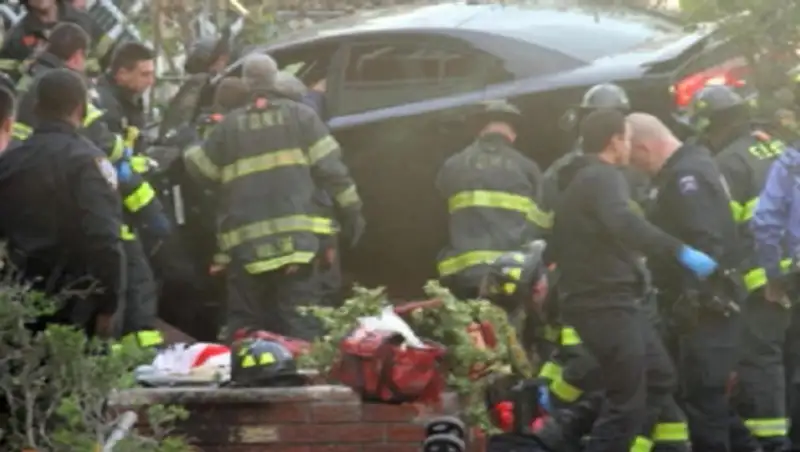 В Нью-Йорке мужчина совершил на автомобиле наезд на группу пешеходов