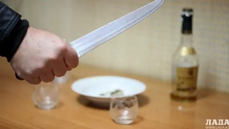 В ванной комнате квартиры в Жанаозене обнаружили труп мужчины