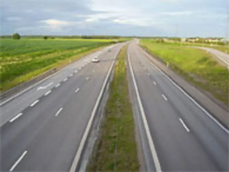 Развитие инфраструктуры автодороги "Западная Европа - Западный Китай" обеспечит новые рабочие места, фото - Новости Zakon.kz от 28.11.2011 18:46
