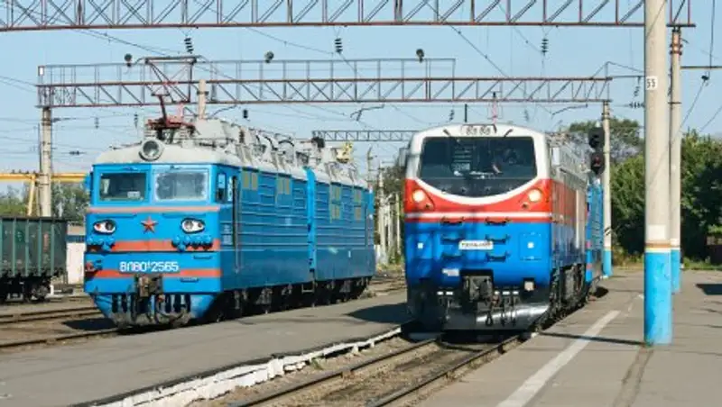 Казахстан впервые экспортирует электровозы и тепловозы