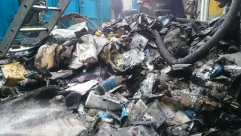 Пожарные потушили склад на трассе «Алматы-Екатеринбург»