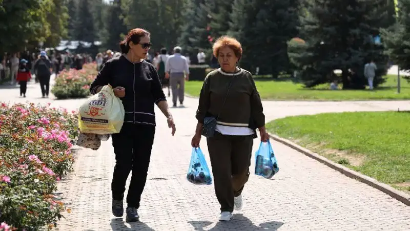 Как алматинцы отмечают день города, фото - Новости Zakon.kz от 18.09.2022 12:56