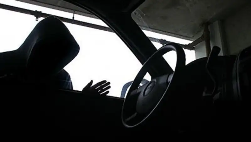 Четырех автоворов обезвредили в течение суток в Алматы