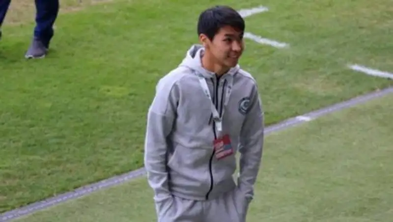 Как "казахский Месси" вернулся на поле после травмы