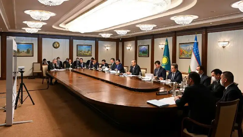 премьер-министры Казахатана и Узбекистана, фото - Новости Zakon.kz от 30.12.2021 10:49