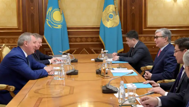 Гендиректор Роскосмоса рассказал Токаеву об успешном запуске с Байконура