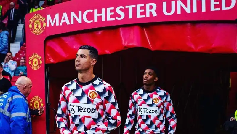 «МЮ» обыграл «Ливерпуль» и одержал первую победу в новом сезоне