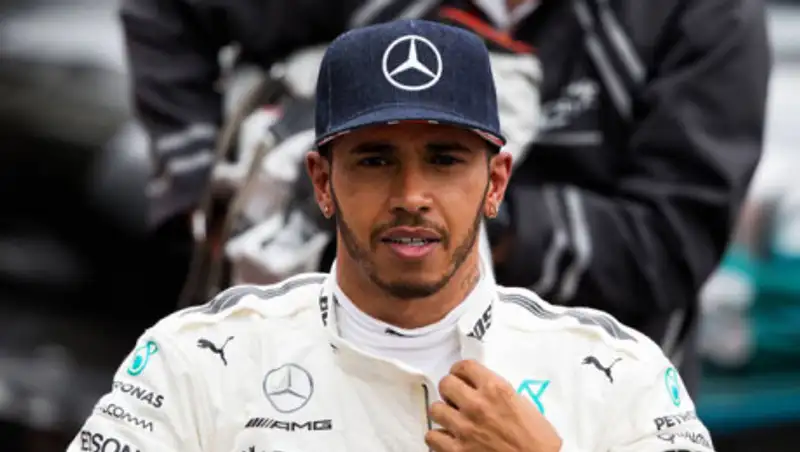 1000-ю гонку в истории "Формулы-1" выиграл Хэмилтон