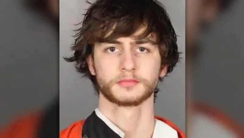 Американец хранил голову мертвой жены в холодильнике