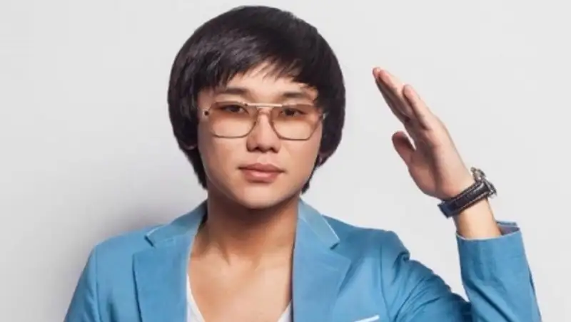 Кайрат Нуртас начал лечить психически больных людей