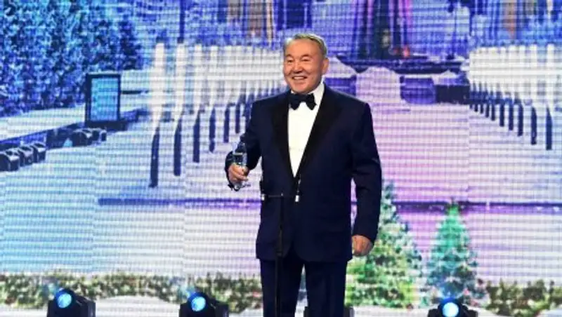 Н.Назарбаев подшутил над членами правительства