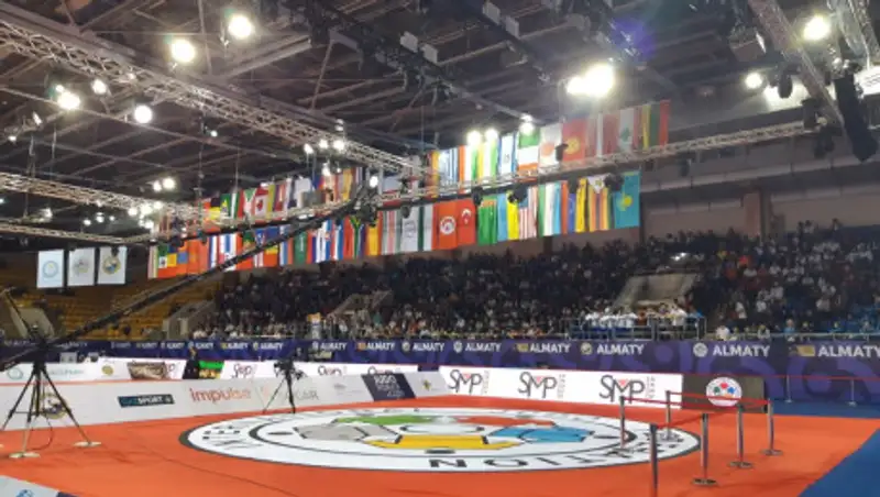 Жумагалиева принесла Казахстану первую медаль ЧМ среди кадетов по дзюдо в Алматы