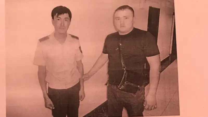 В Алматы задержали лжеполицейского