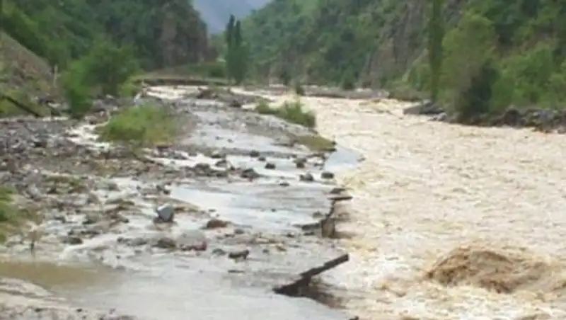 В трех областях и в Алматы объявлено штормовое предупреждение