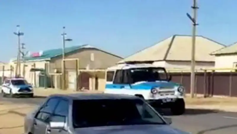 Погоня за угнанным внедорожником попала на видео в Мангистау