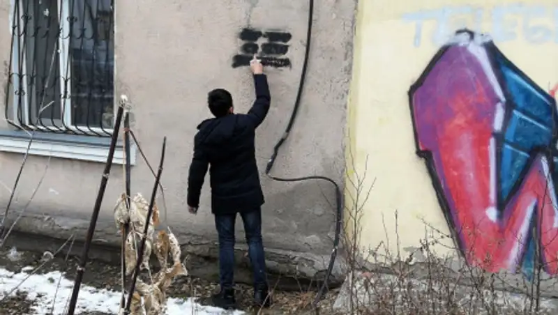 Задержаны первые подозреваемые в рекламе наркотиков через граффити