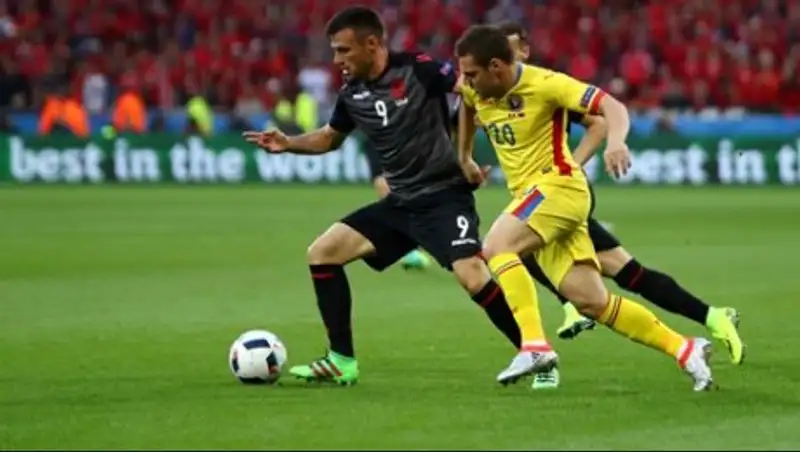 Армандо Садику открыл счет в матче между сборными Румынии и Албании