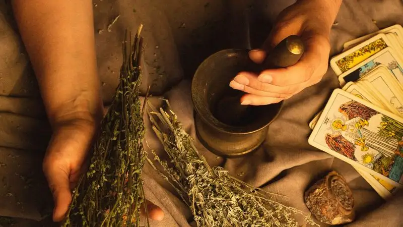 Казахстанские врачи выступают против приравнивания к ним целителей