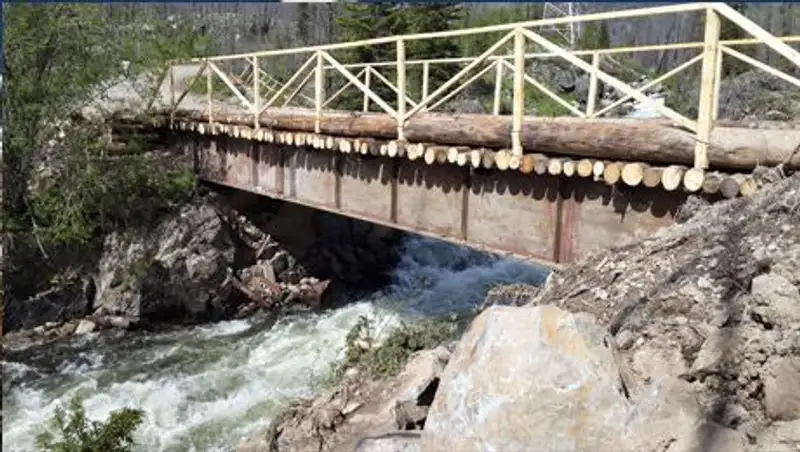 В ВКО сняты ограничения движения из-за разрушенного моста на реке Арасанка