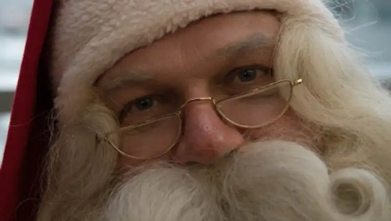 Санта-Клаус раздал более миллиарда подарков в ходе мирового турне