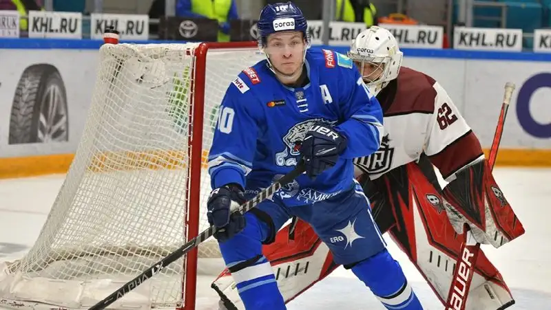 КХЛ приостановила матчи регулярного сезона на три недели