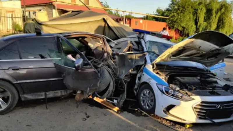 Наезд на блокпост в Алматы: пострадавшего полицейского готовят к выписке