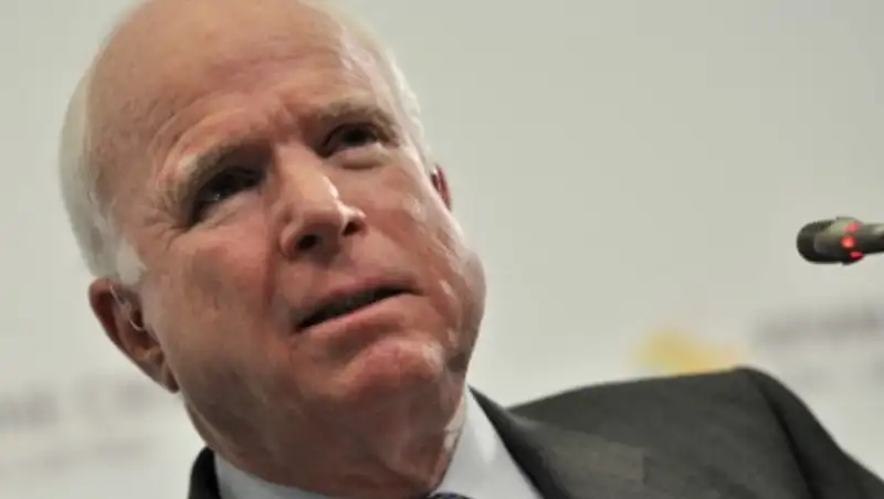 Маккейн назвал ошибочным отказ принять Украину в НАТО