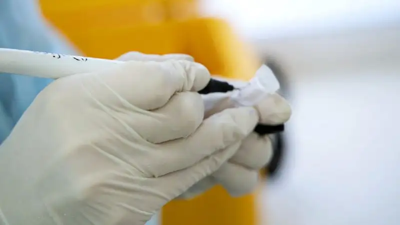 Новый штамм коронавируса начал распространяться в Индии