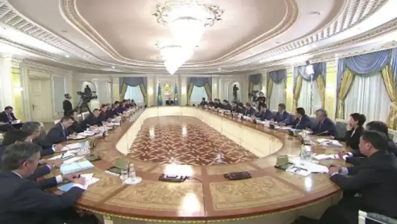 Назарбаев поручил создать Министерство информации и коммуникаций