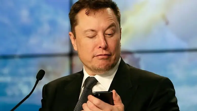 Илон Маск продал акции еще на $1 млрд