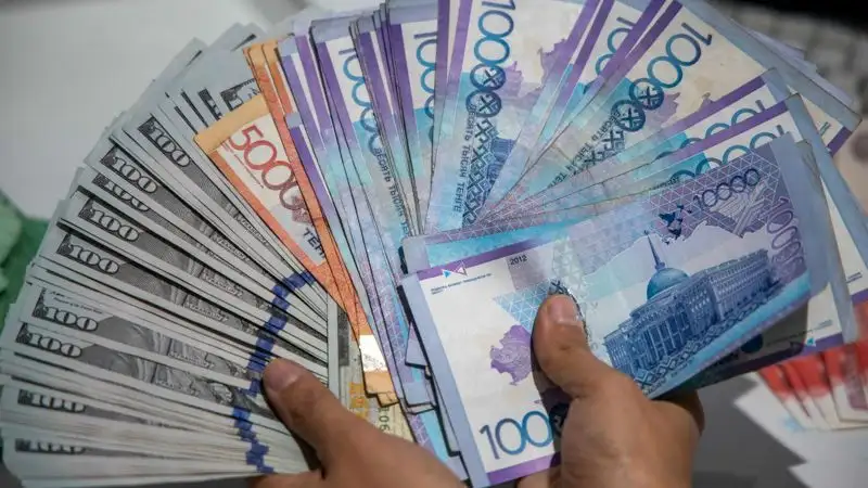 Курсы валют на 21 декабря в обменниках Казахстана