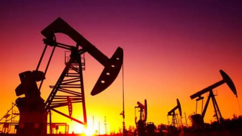 Цена нефти Brent поднялась выше 57 долларов за баррель