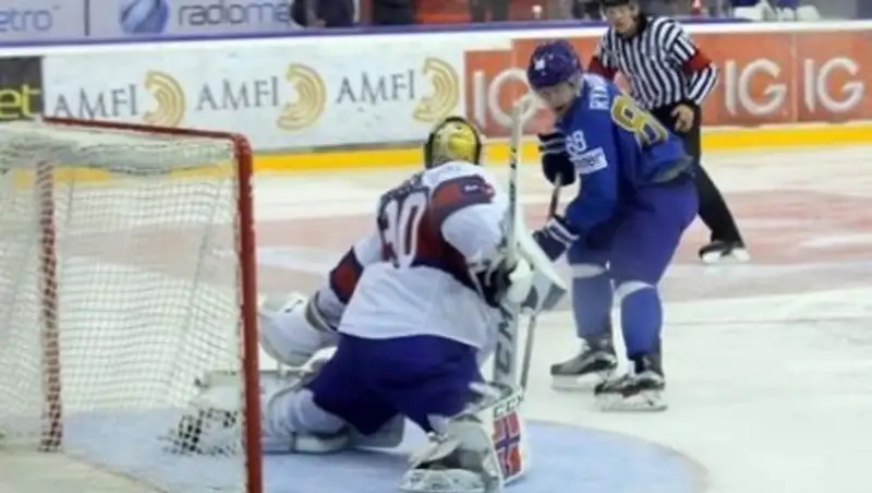 Казахстанские хоккеисты победили Норвегию в отборе на Олимпиаду-2018