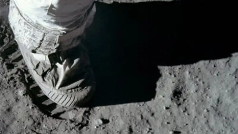 Япония отправит человека на Луну к 2030 году