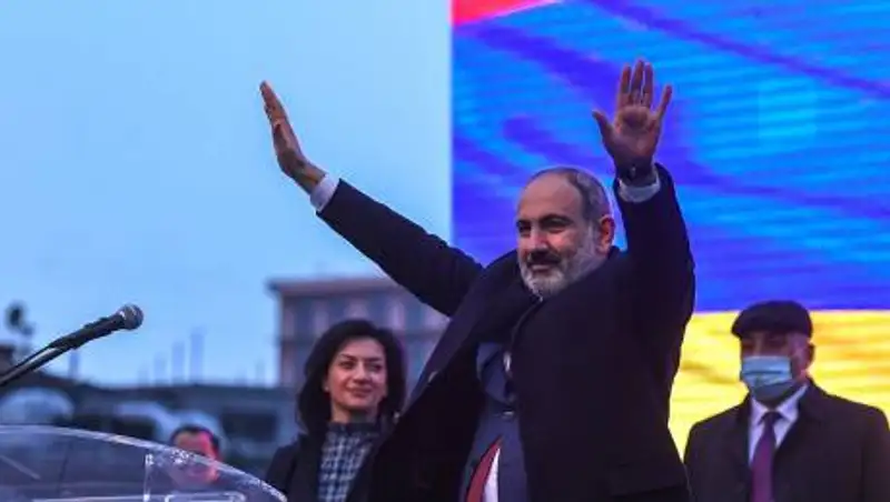 На парламентских выборах в Армении лидирует Пашинян