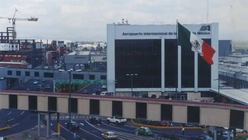 Несколько человек пострадали в перестрелке в аэропорту Мехико
