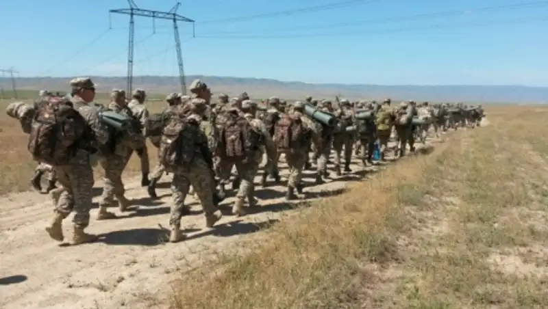 Военнослужащие задержали «диверсанта» в горах Каратау