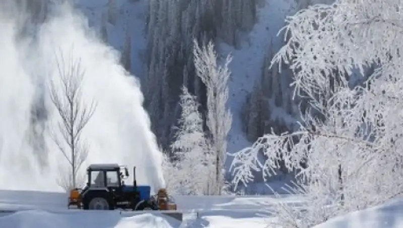 В Алматы высота выпавшего снега составила 27 см в предгорных районах