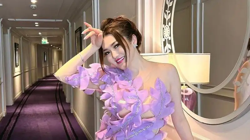 Raim устроил романтический сюрприз Ерке Есмахан