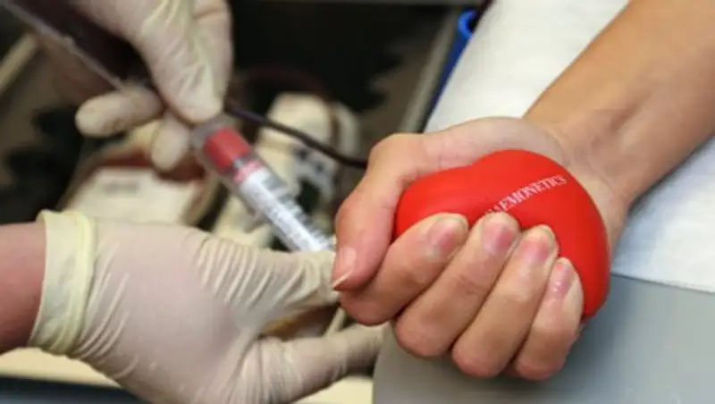 41 литр крови сдали акмолинцы для лишившегося ног экскаваторщика