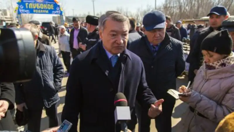 Даниал Ахметов извинился за фальшивые цены на ярмарке 